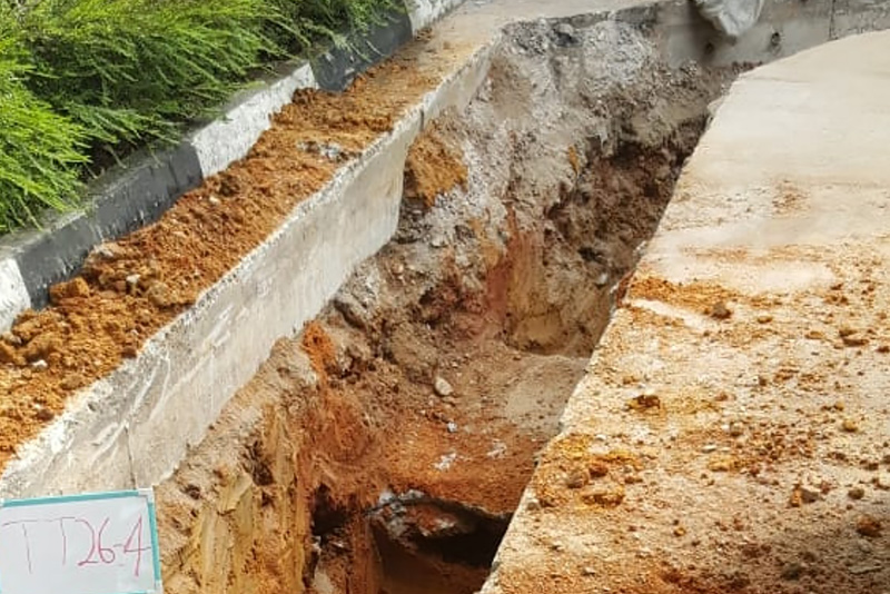 ce trial hole excavation work